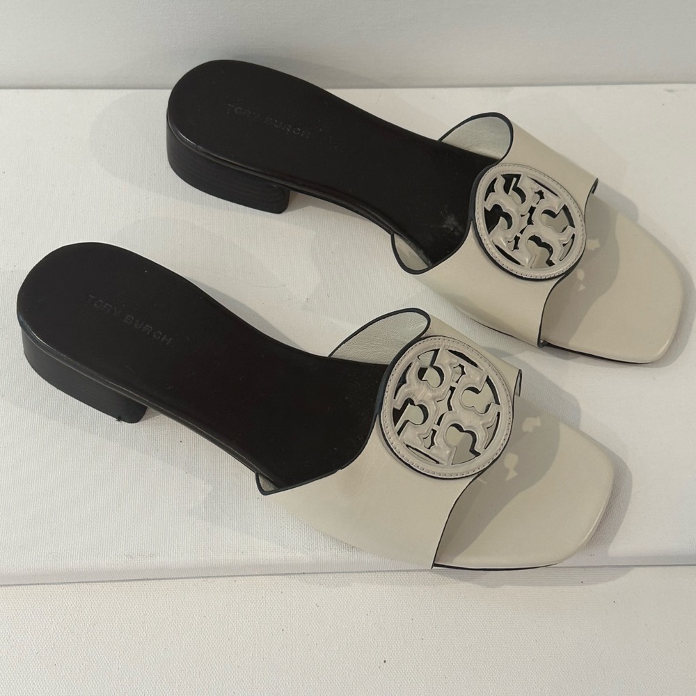 NWT Tory Burch Ines slides 8.5